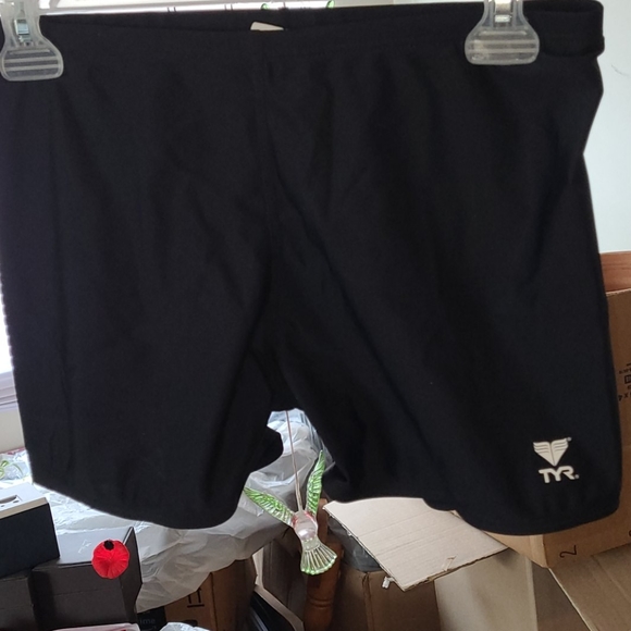 Man's swim Trunks 🏊‍♂️ size 32 - Picture 2 of 8